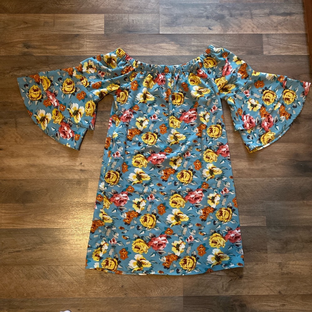 XS women’s off the shoulder dress